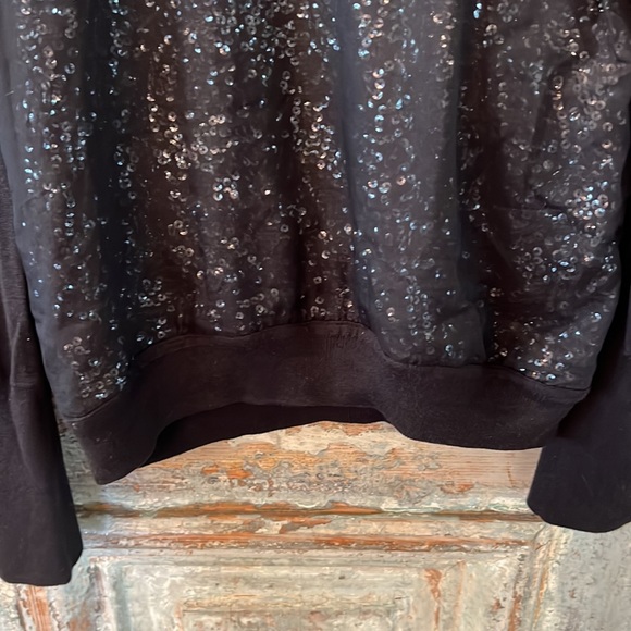 2b Rych Sequin Sweater - Picture 4 of 4